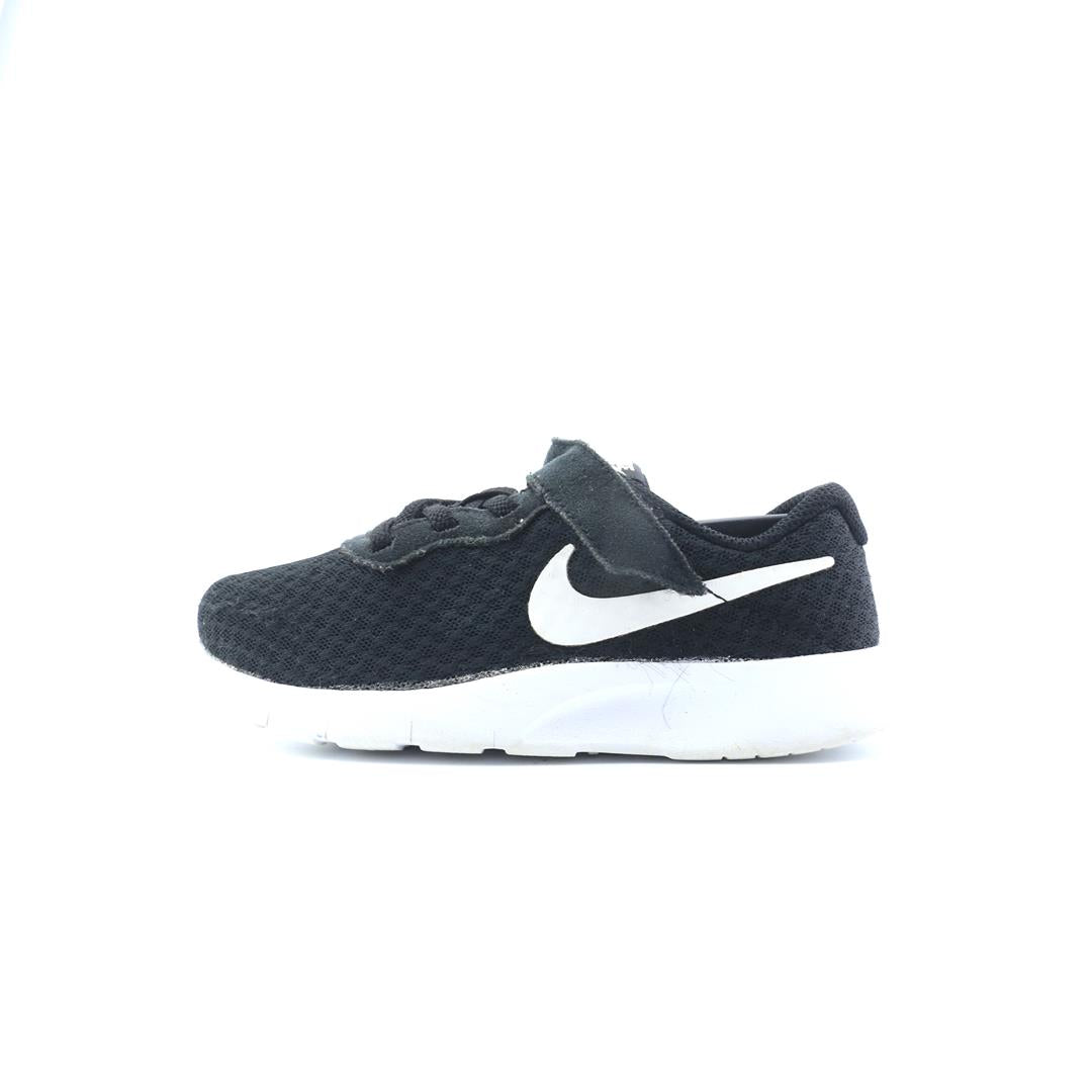 NIKE TANJUN