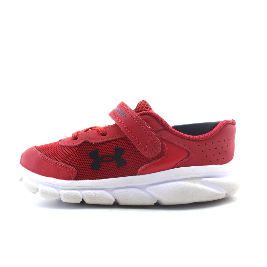 UNDER ARMOUR CHARGED ASSERT 8