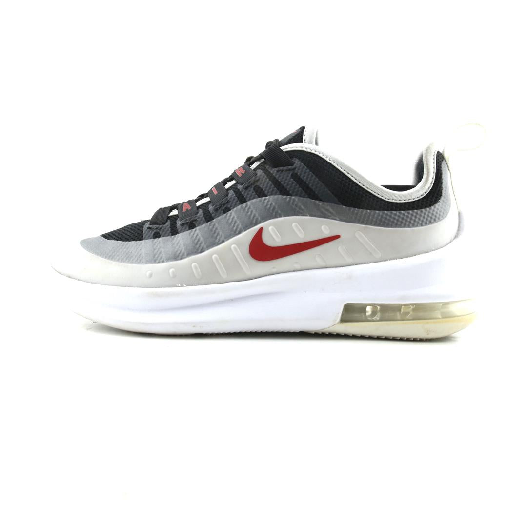 NIKE  AIR MAX AXIS