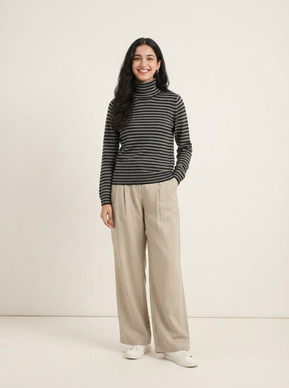 Calvin Klein Turtleneck — Women