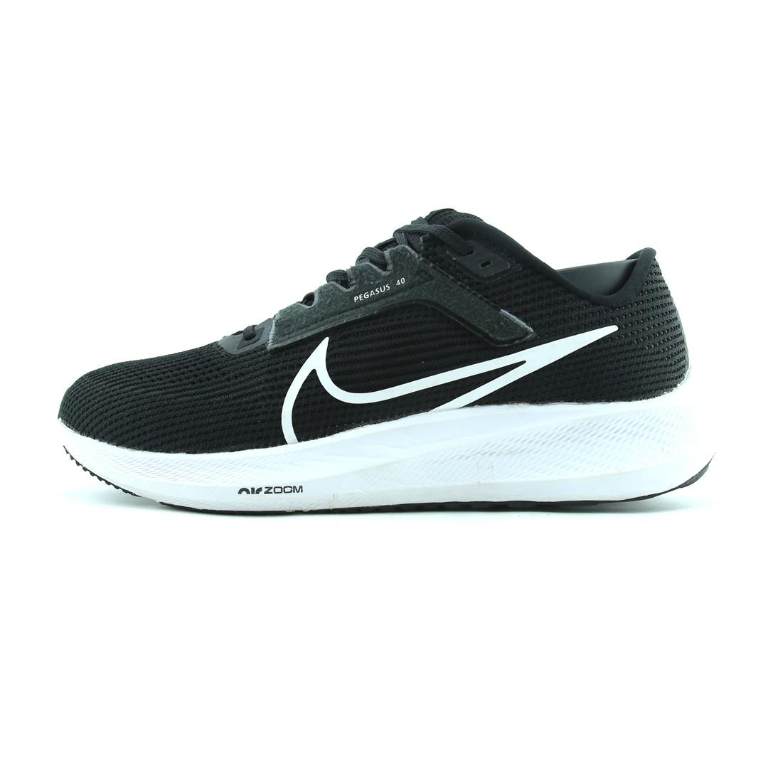NIKE AIR ZOOM PEGASUS 40