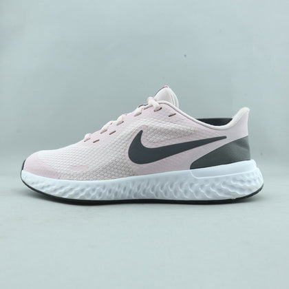 NIKE REVOLUTION 5