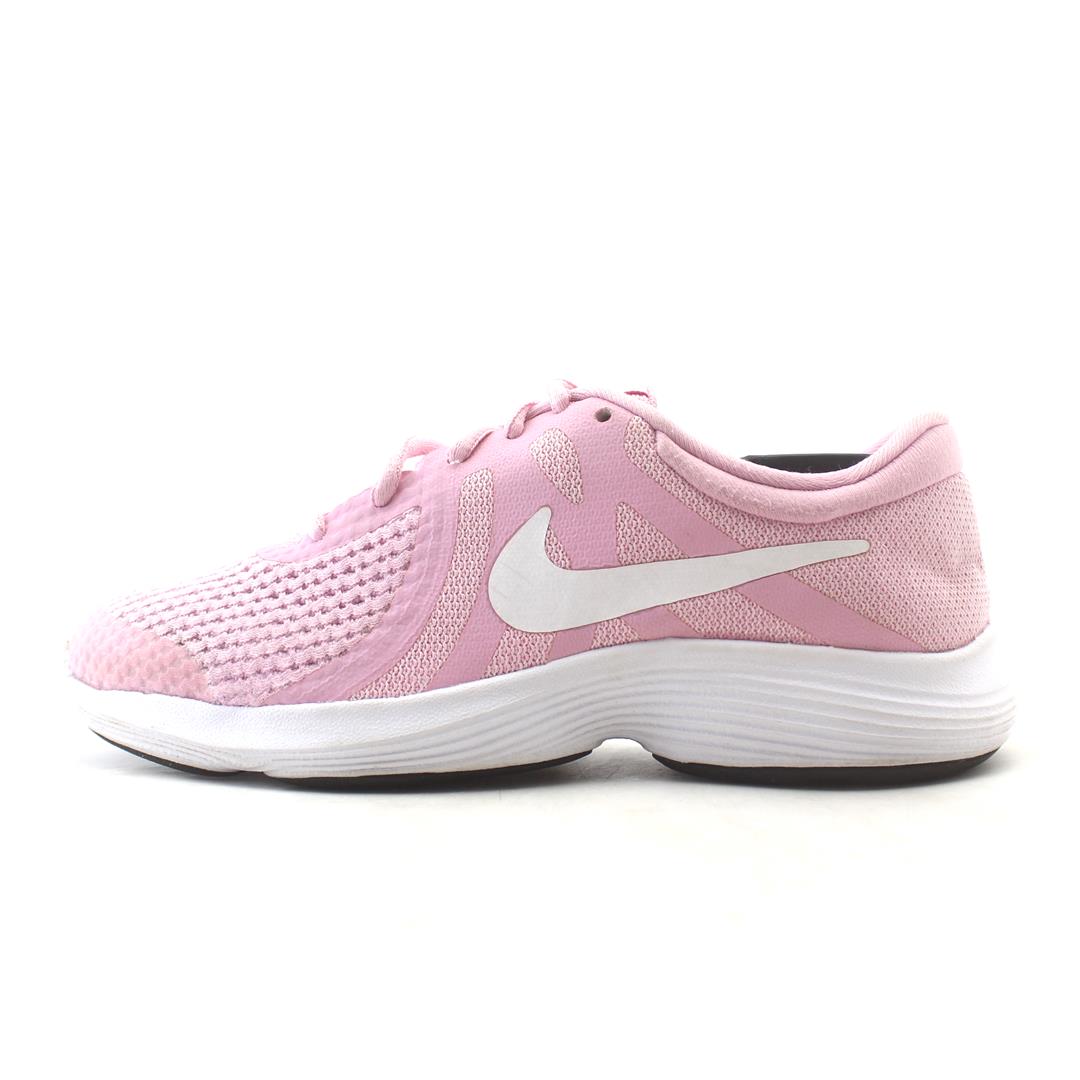 NIKE  REVOLUTION 4