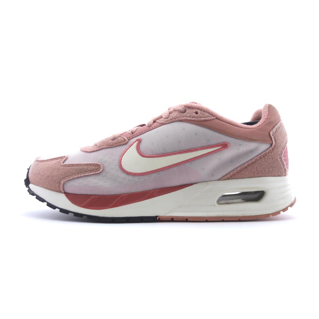 NIKE AIR MAX SOLO
