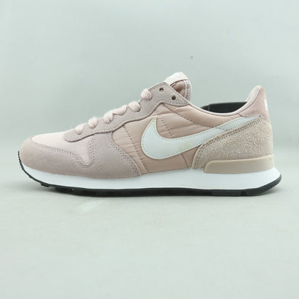 NIKE INTERNATIONALIST