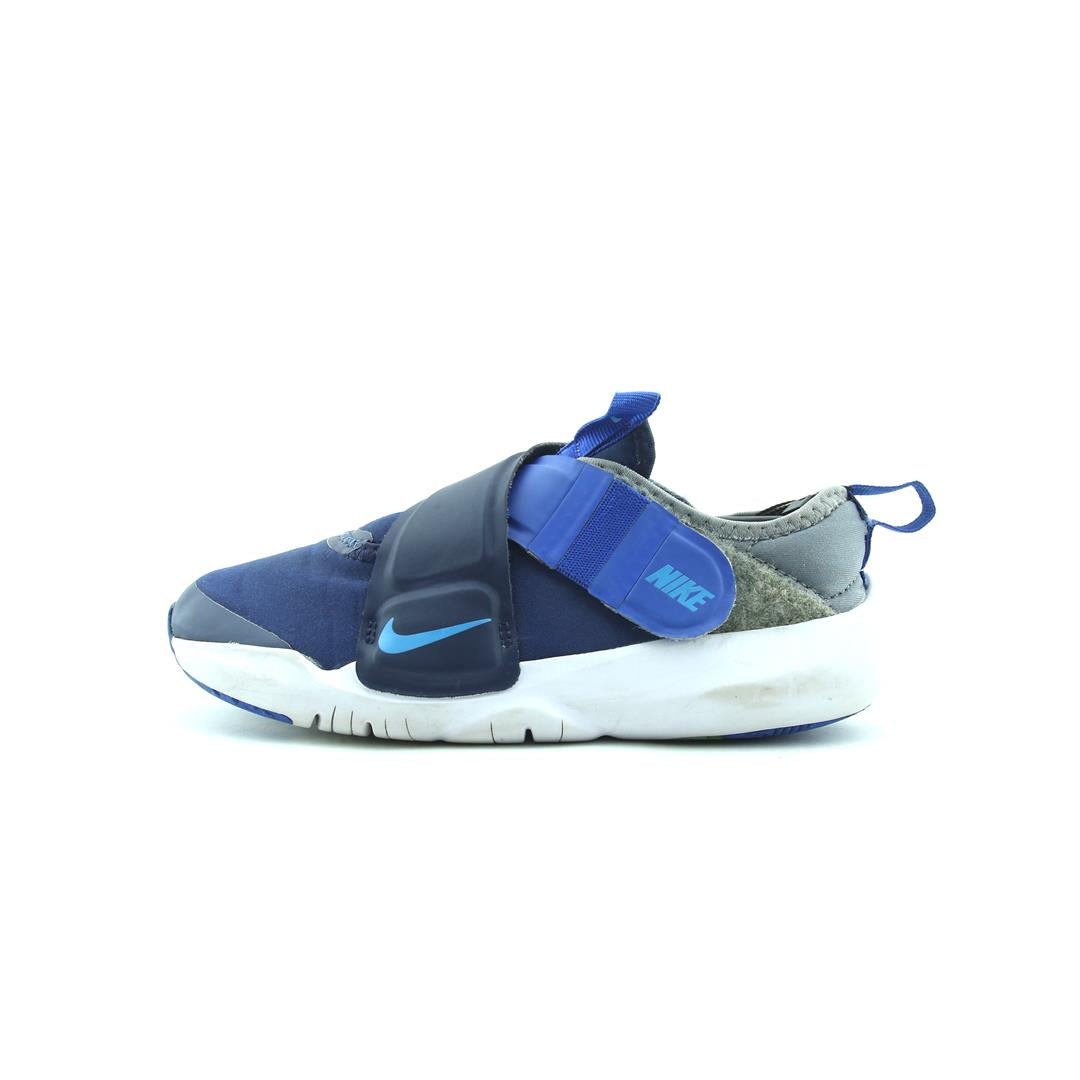 NIKE FLEX ADVANCE
