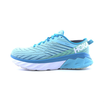 HOKA ONE ONE ARAHI 4