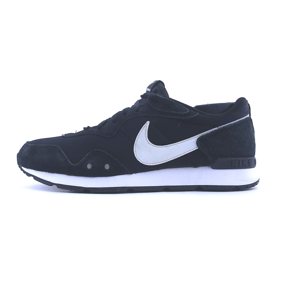 NIKE VENTURE RUNNER