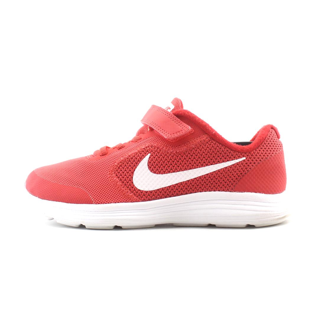 NIKE REVOLUTION 3