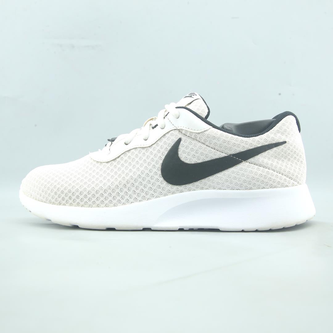 NIKE TANJUN