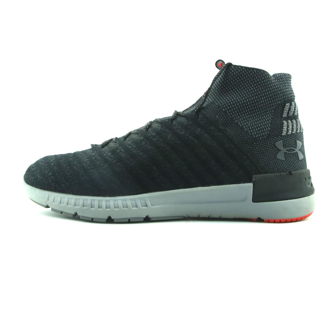 UNDER ARMOUR HIGHLIGHTED DELTA 2