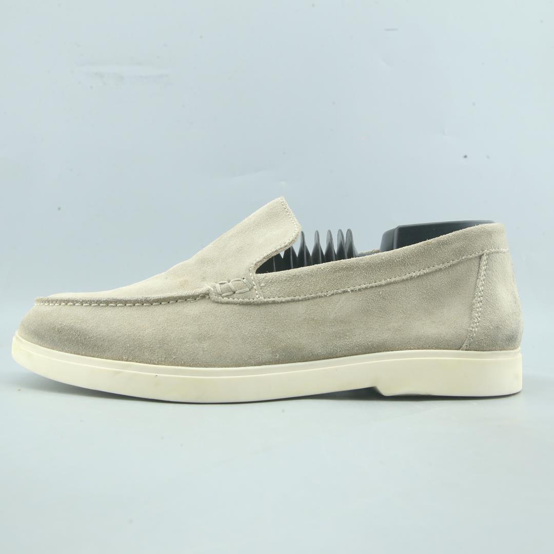 ZARA. .