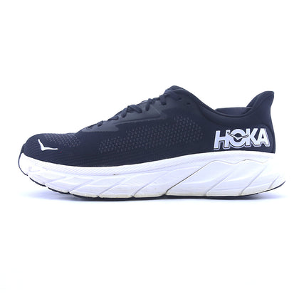 HOKA ONE ONE  ARAHI 7