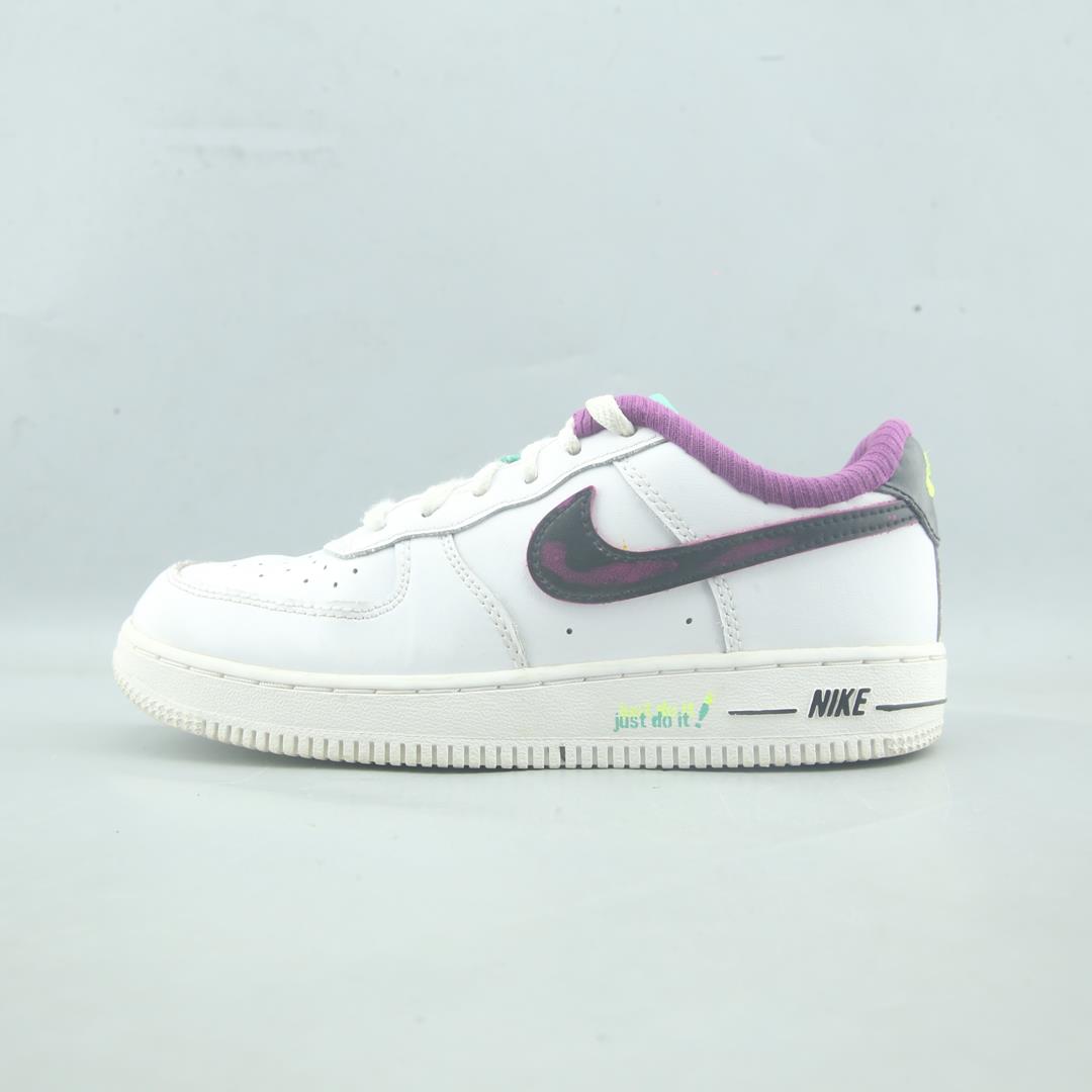 NIKE  FORCE 1 LV8