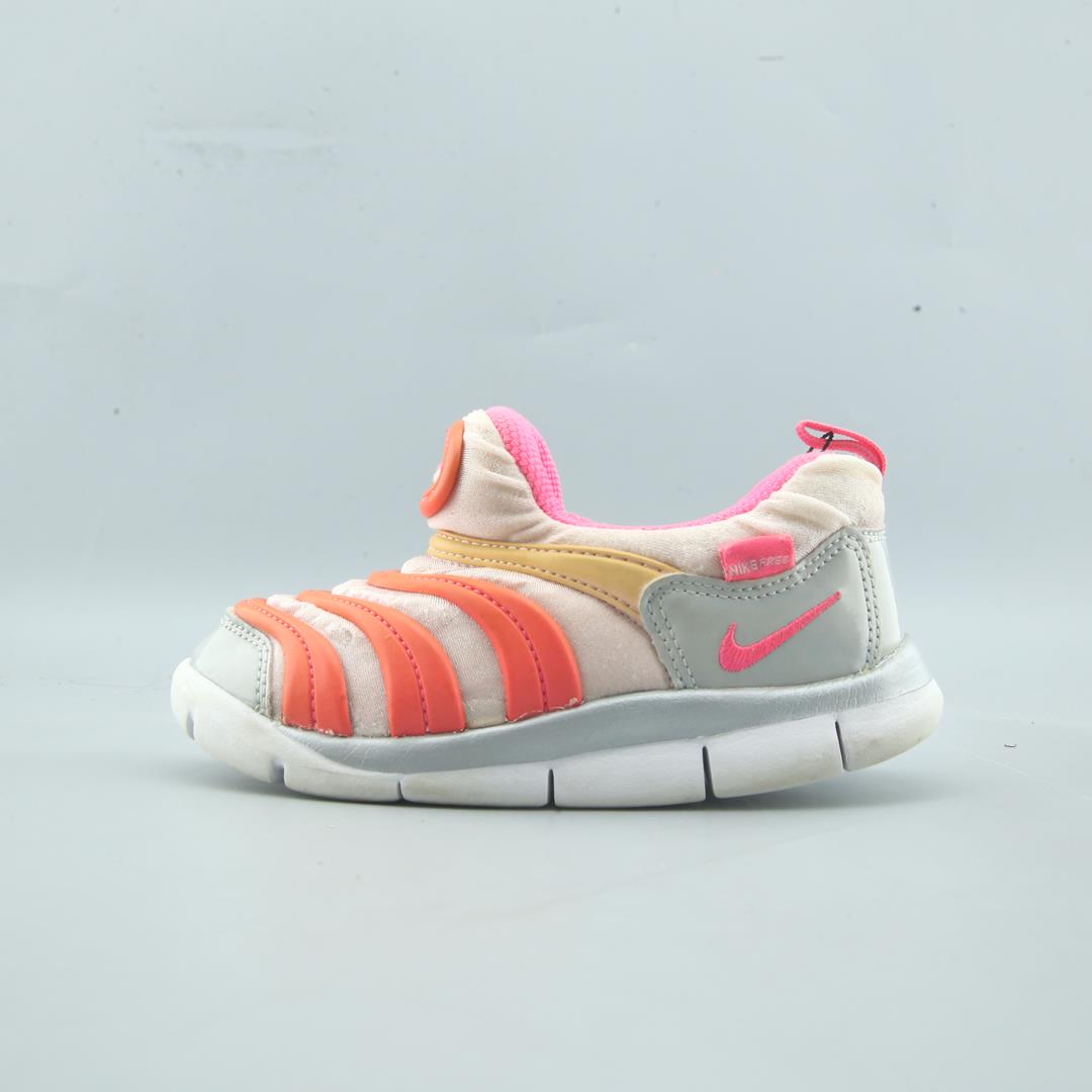 NIKE DYNAMO FREE