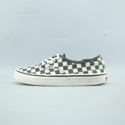 VANS AUTHENTIC