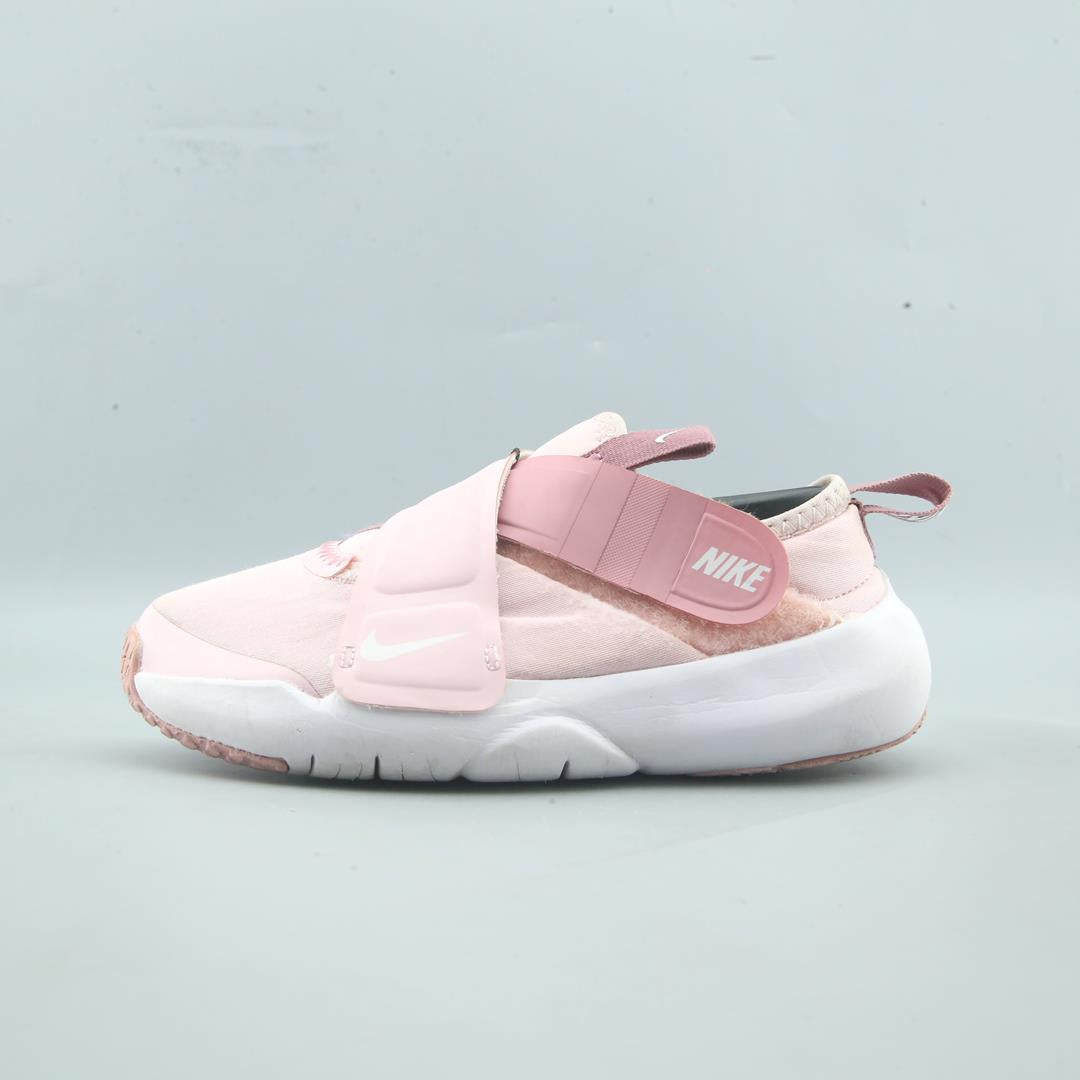 NIKE FLEX ADVANCE SE
