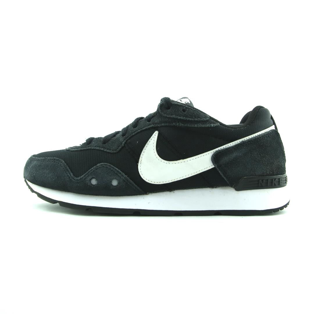 NIKE VENTURE RUNNER