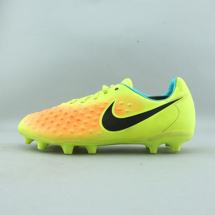 NIKE MAGISTA