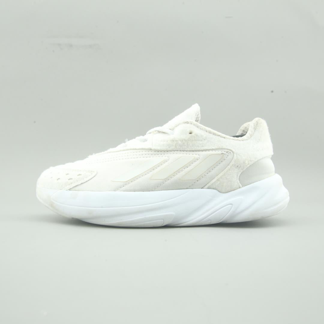ADIDAS OZELIA