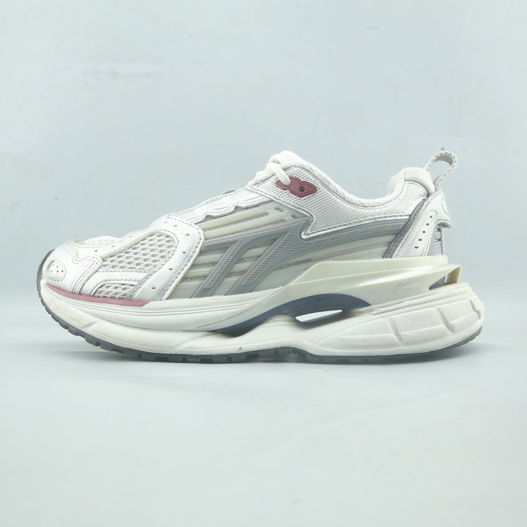 LI-NING YI XING 5