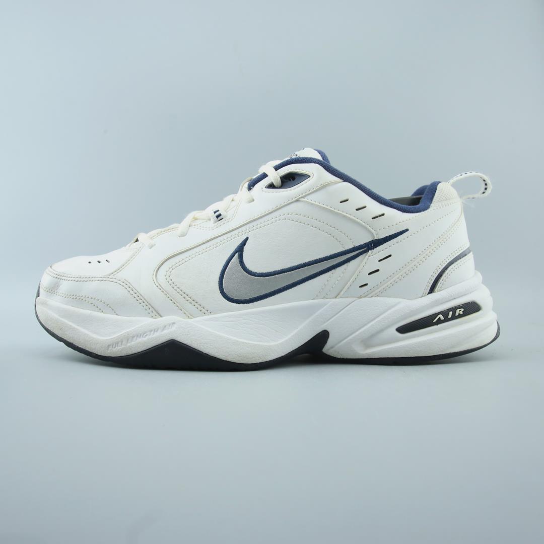 NIKE AIR MONARCH IV