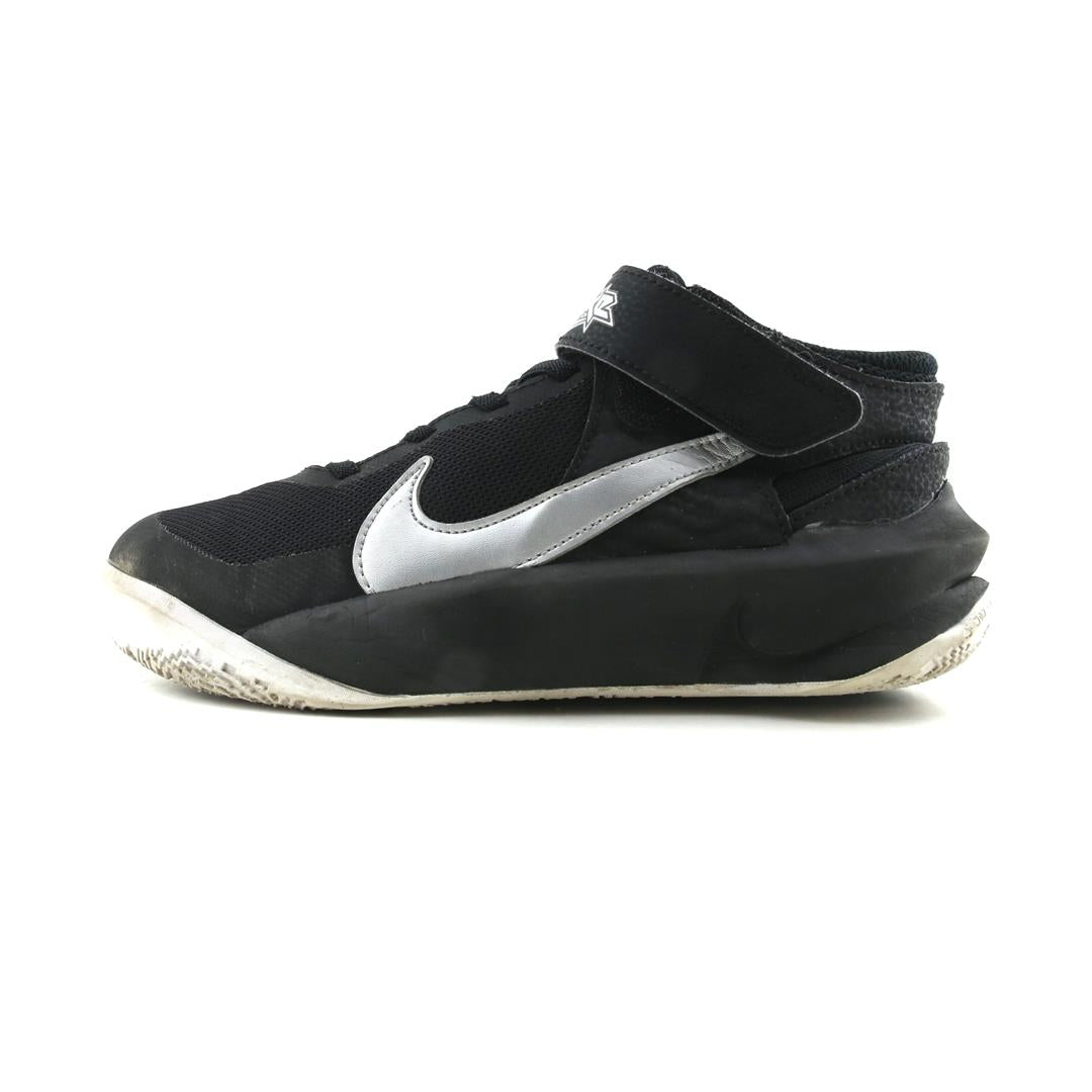 NIKE  TEAM HUSTLE D10