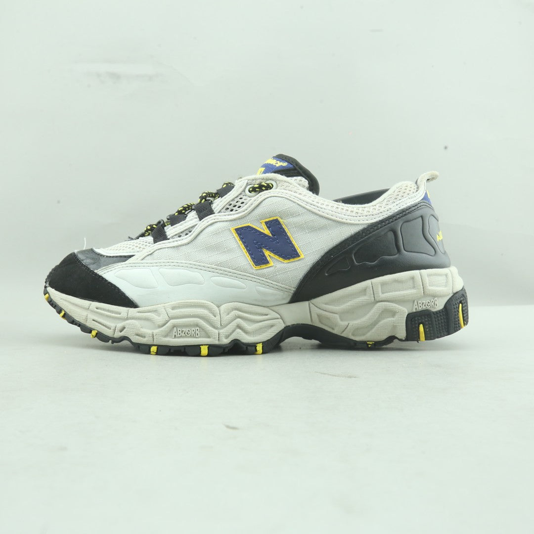 NEW BALANCE 8011