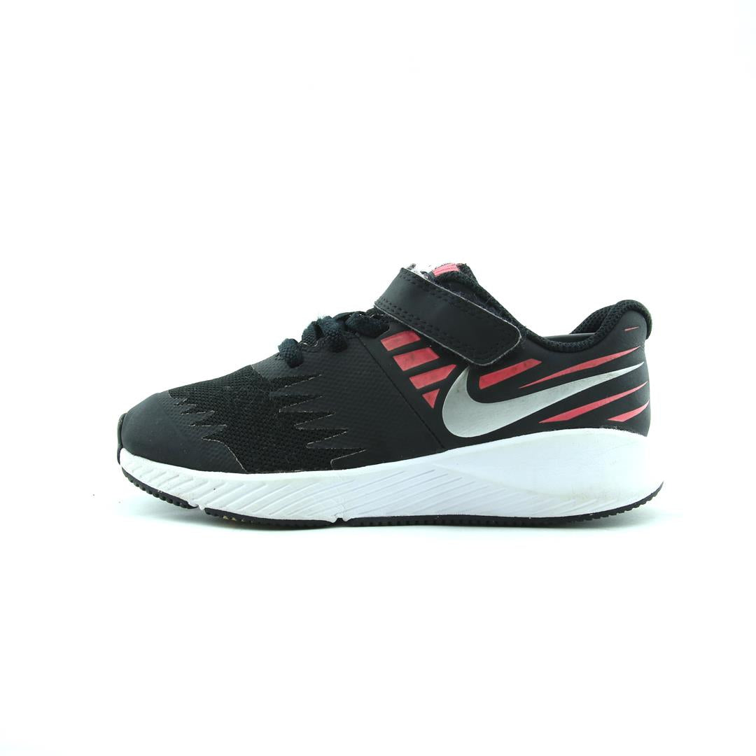 NIKE STAR RUNNER