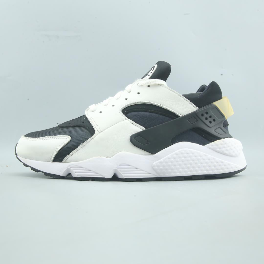 NIKE  AIR HUARACHE