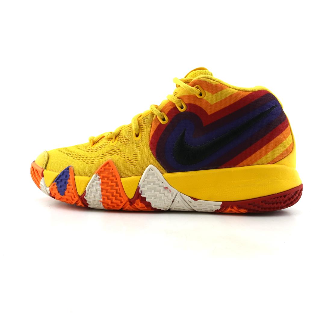 NIKE  KYRIE 4