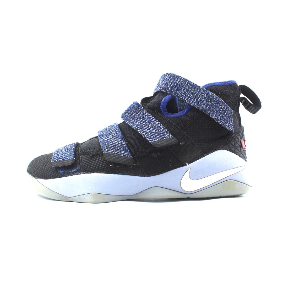 NIKE  LEBRON XI 11