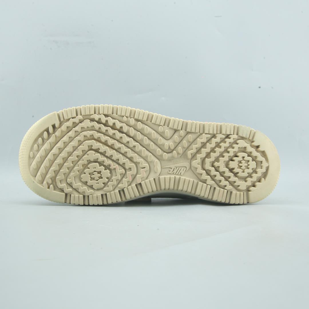 nike shoes with holes in sole