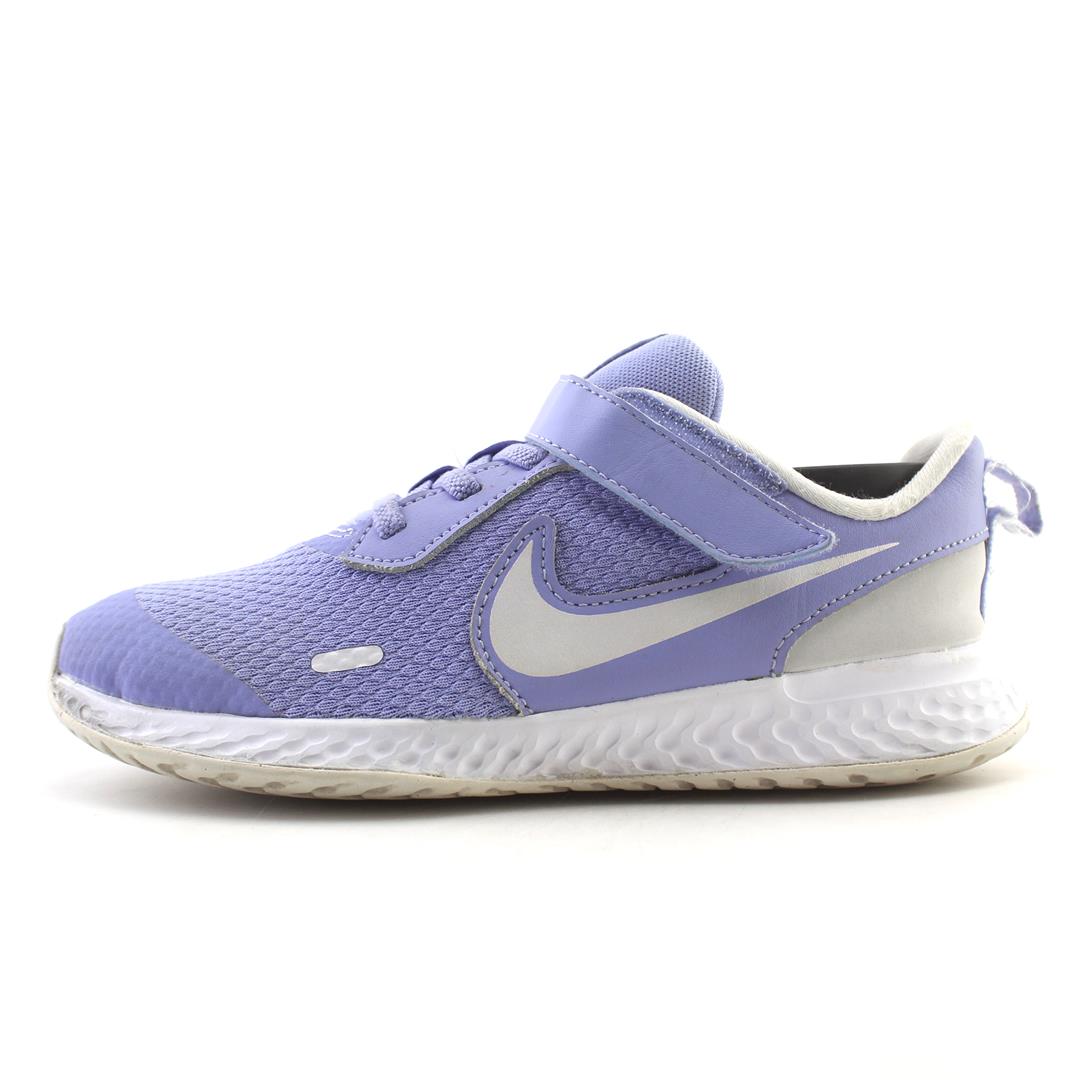 NIKE REVOLUTION 5