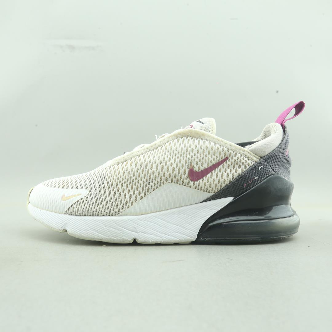 NIKE AIR MAX 270