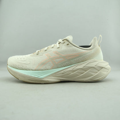 ASICS NOVABLAST 4