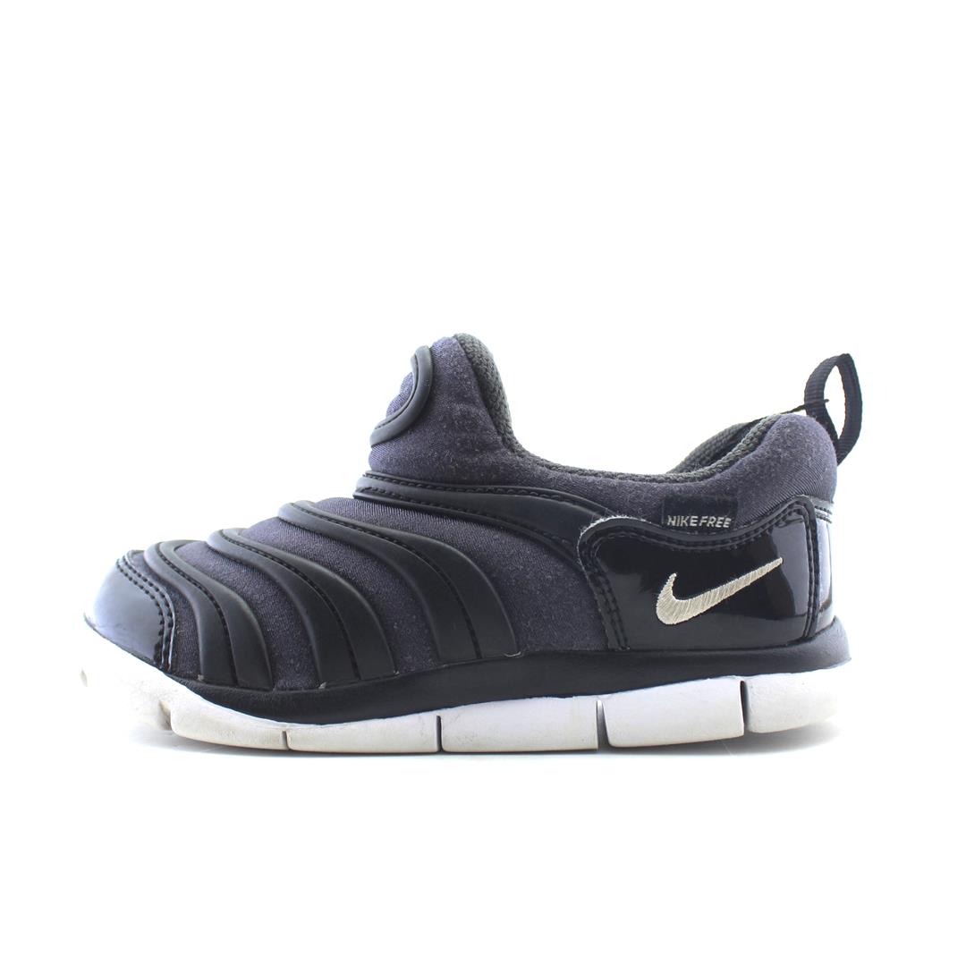 NIKE  DYNAMO FREE