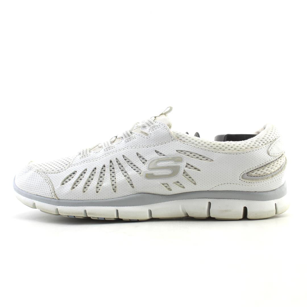 SKECHERS GRATIS - BIG IDEA
