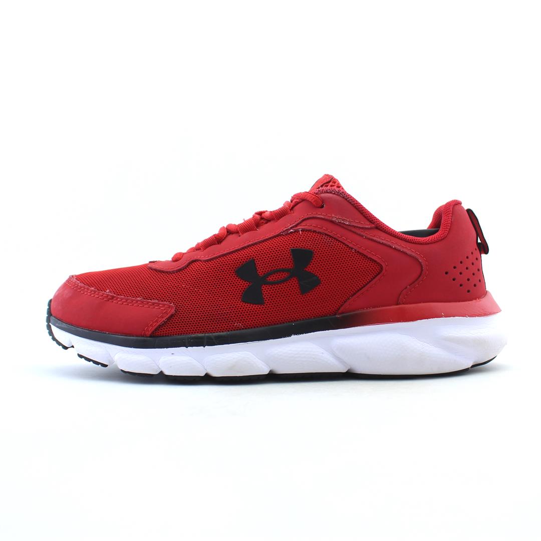 UNDER ARMOUR ASSERT 9