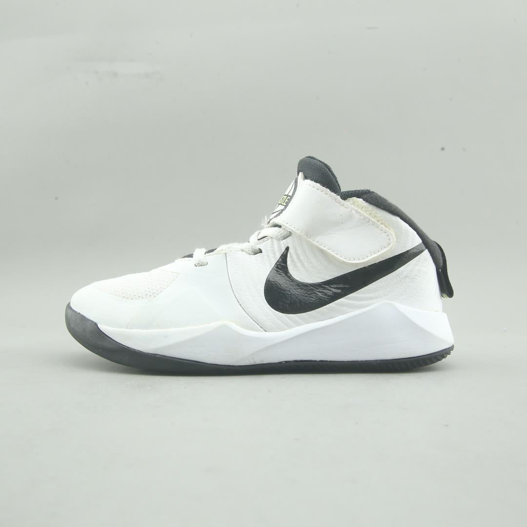 NIKE TEAM HUSTLE D 9