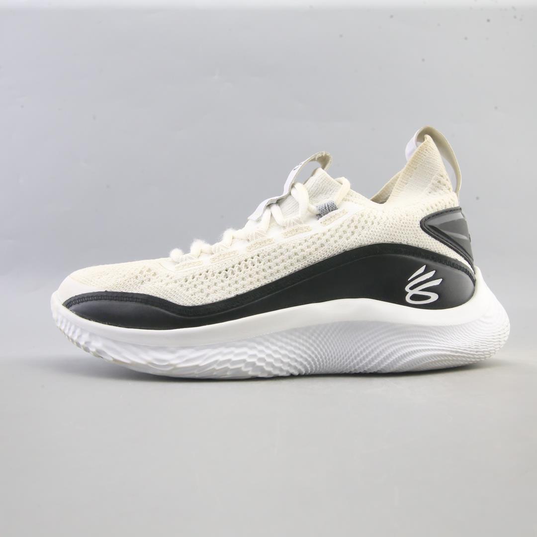 UNDER ARMOUR  CURRY FLOW 8