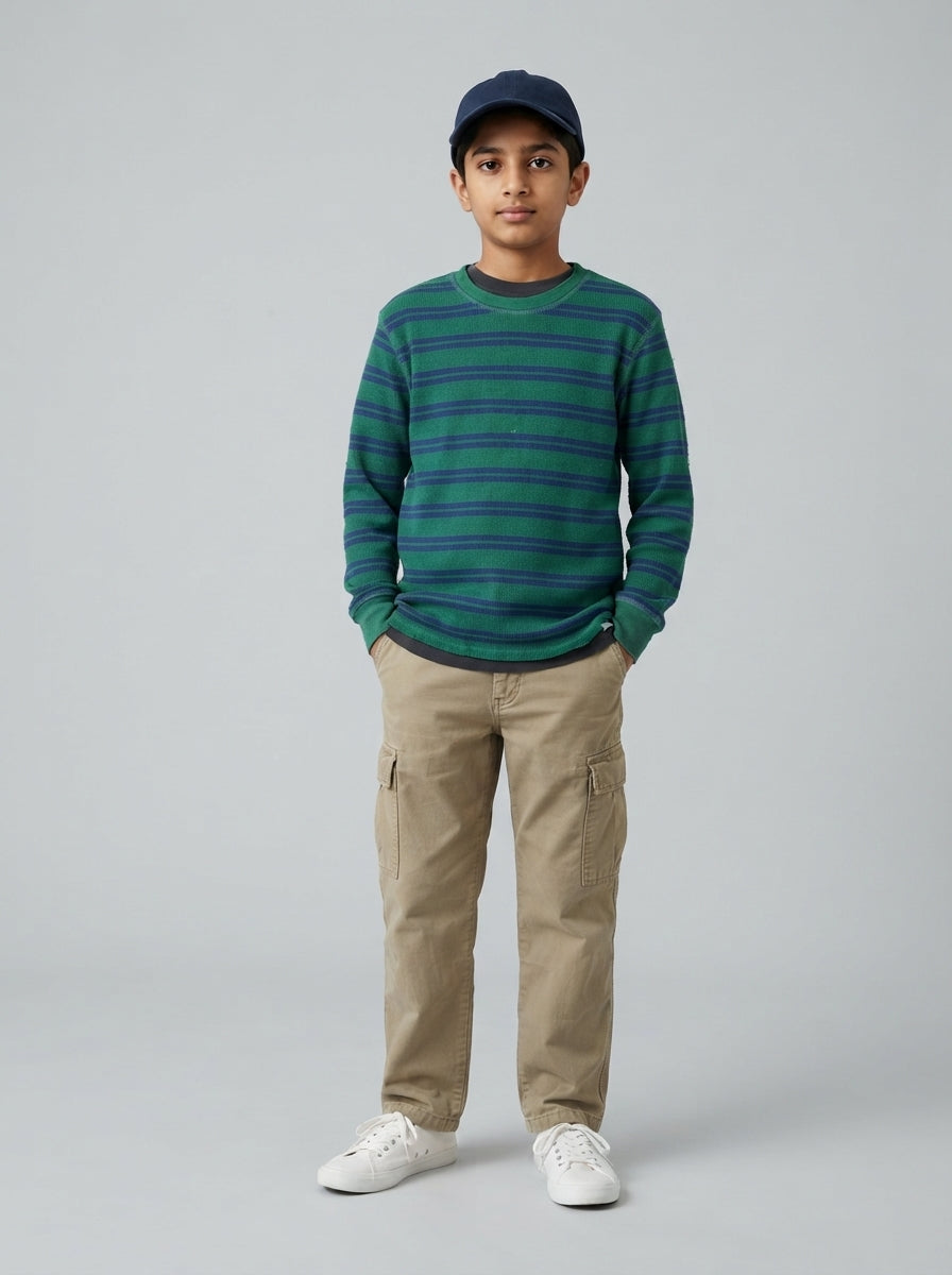 Preloved GAP teen boys' sweatshirt, size 10-12Y, worn by a model, styled