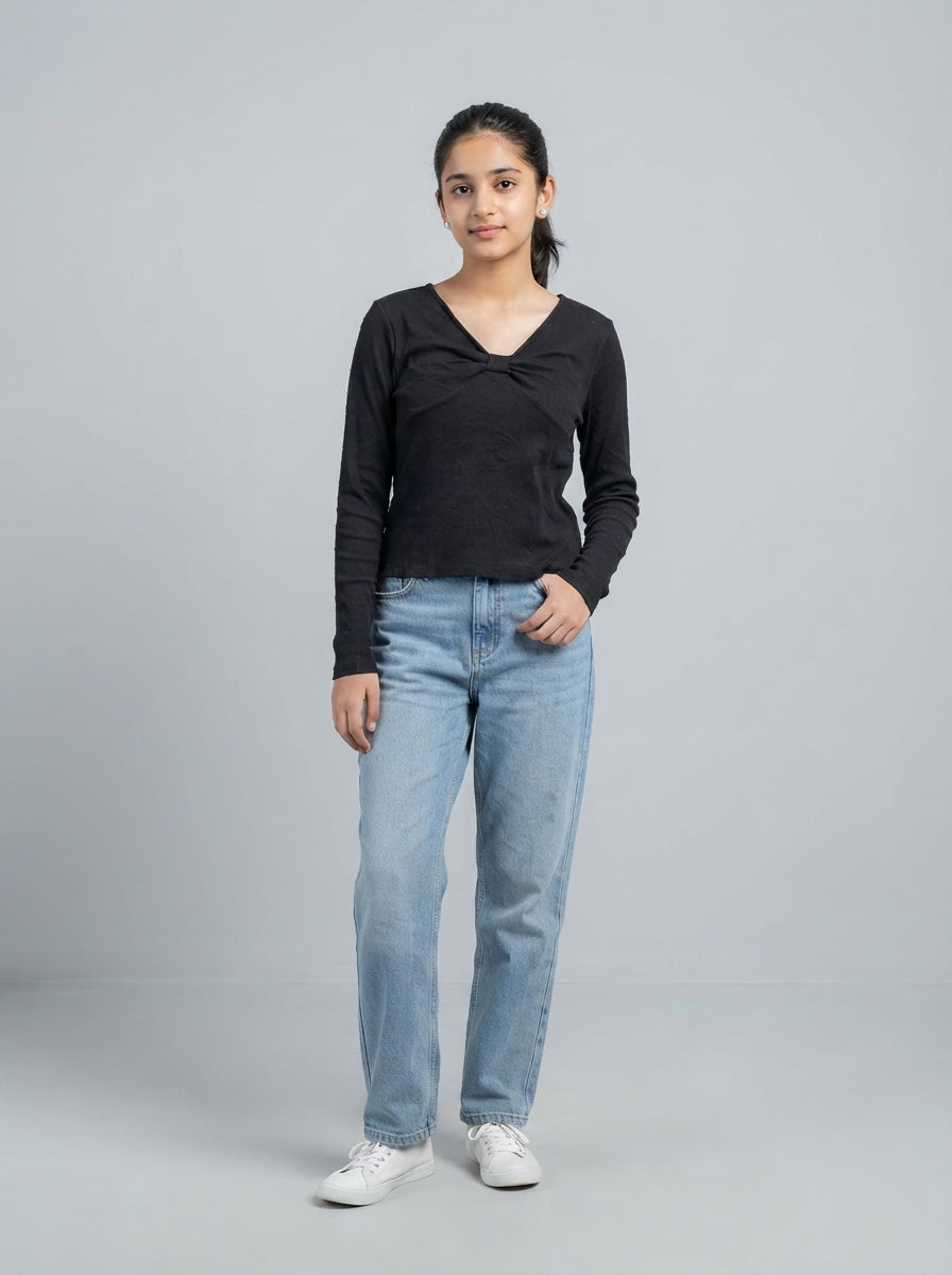 Preloved GAP teen girls' blouse, size 14-16Y, worn by a model, styled