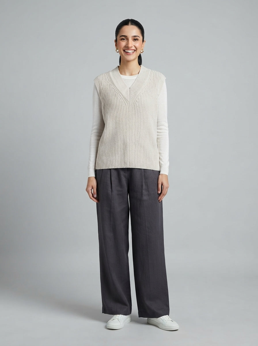 Preloved H&M women's sweater, size S, worn by a model, styled