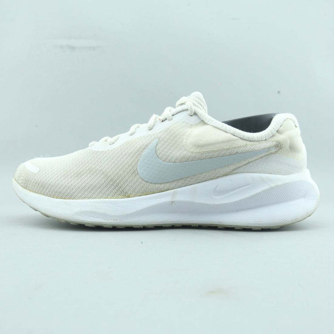NIKE REVOLUTION 7