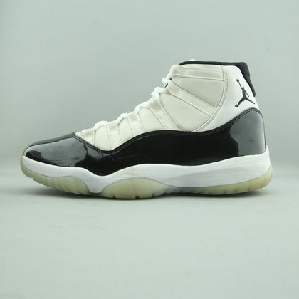 JORDAN  11 RETRO