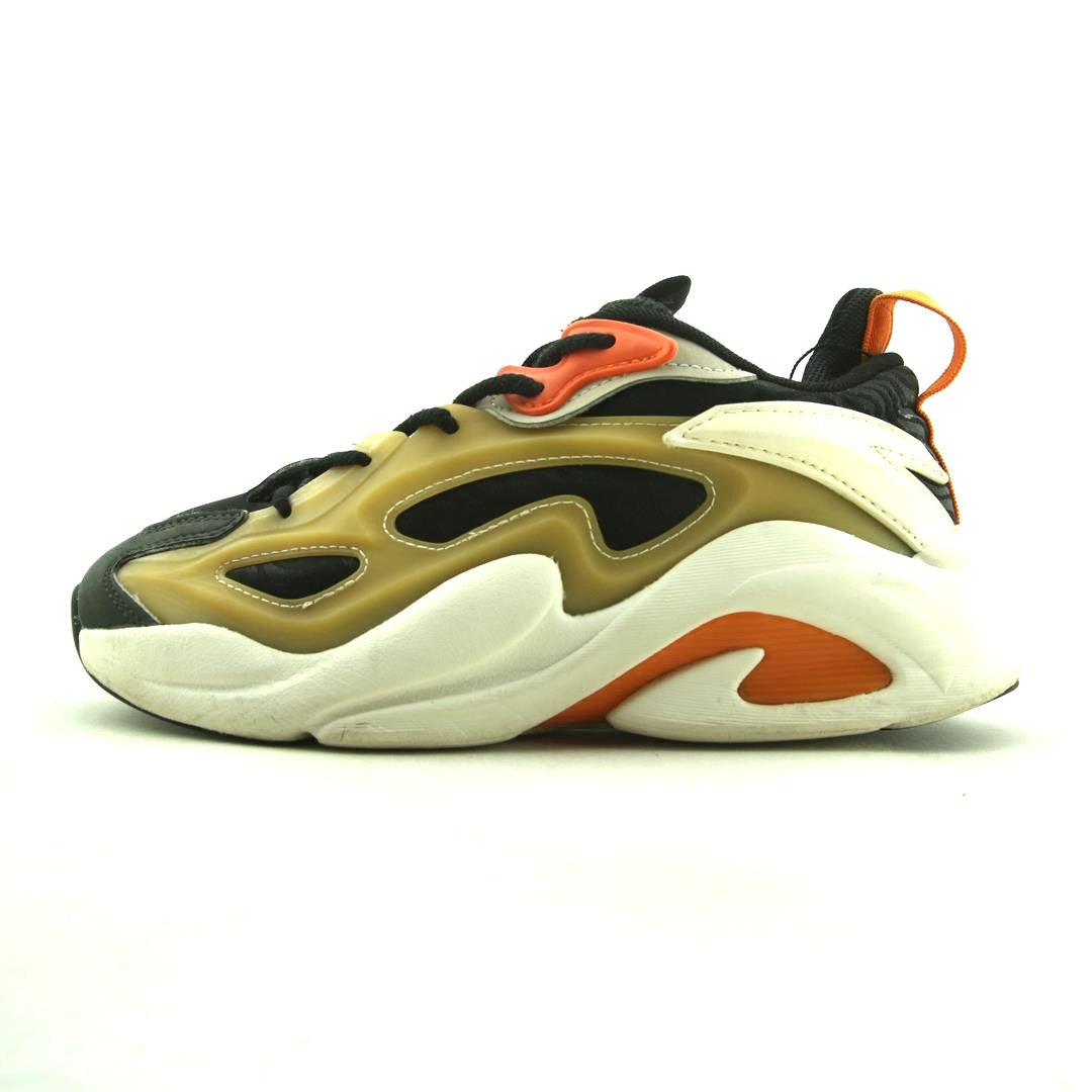 ANTA  SHOCK THE PEAK
