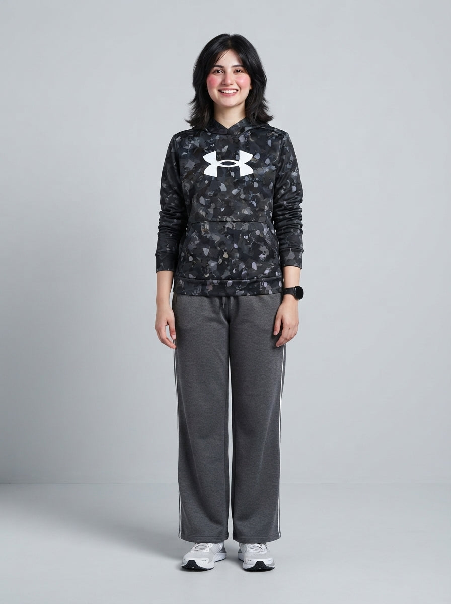 Preloved Under Armour women's sports hoodie, size XL, worn by a model, styled