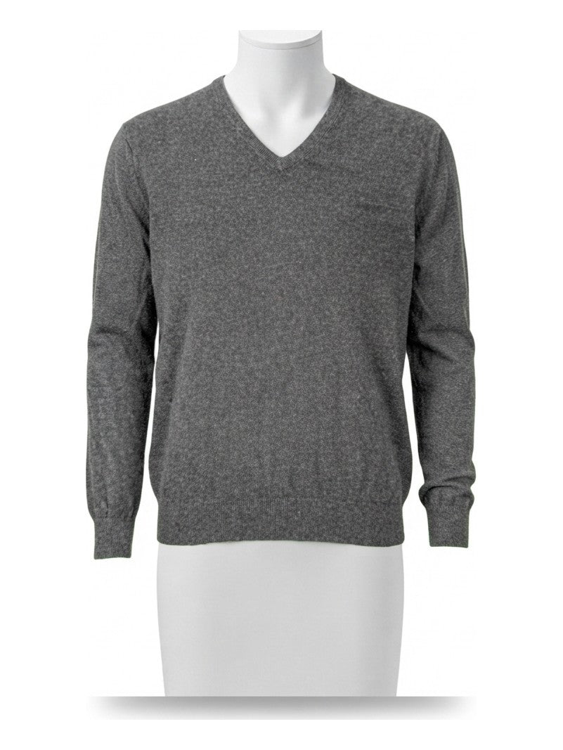 Preloved Uniqlo men's sweater, size L, on a mannequin