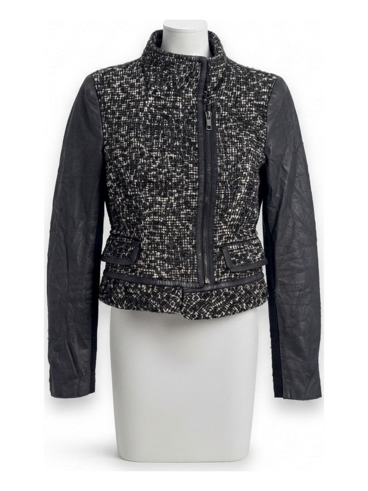 Preloved Zara women's fleece jacket, size M, on a mannequin